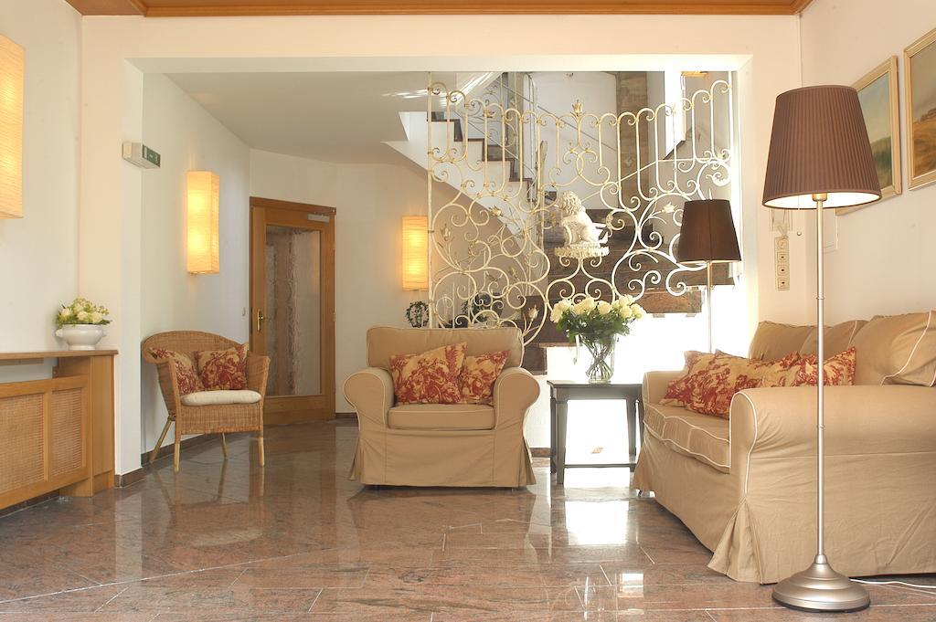 Landgasthof Und Hotel Weisser Lowe Eckental エクステリア 写真