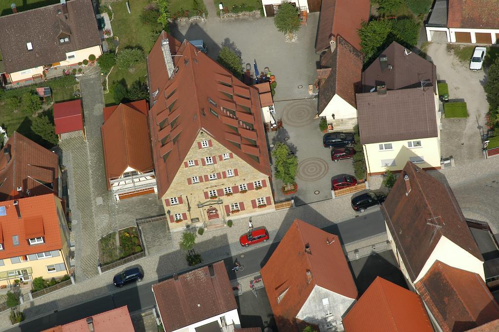 Landgasthof Und Hotel Weisser Lowe Eckental エクステリア 写真