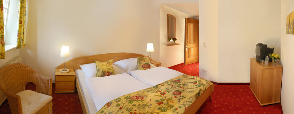 Landgasthof Und Hotel Weisser Lowe Eckental エクステリア 写真