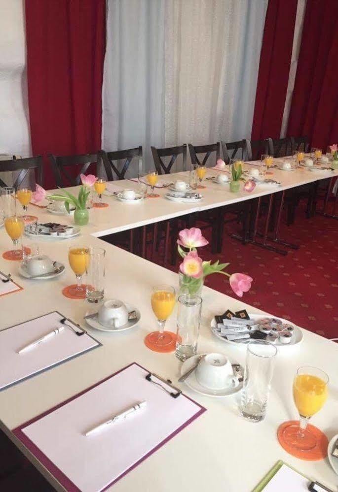 Landgasthof Und Hotel Weisser Lowe Eckental エクステリア 写真